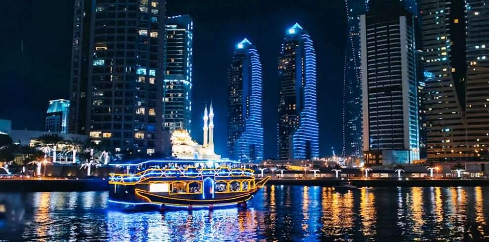 Dubai Creek Dhow Cruise Image for Dubai Tourism at Habibi Tourism